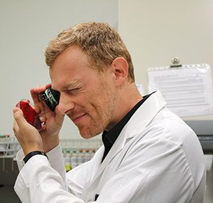How long will vaccines protect us from COVID-19? Vancouver researchers get grant to find out.
